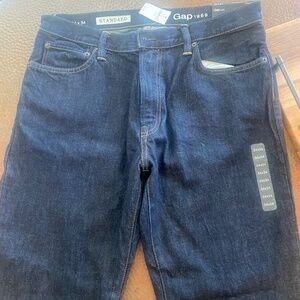Men’s Gap Standard 34x34 dark wash NWT.